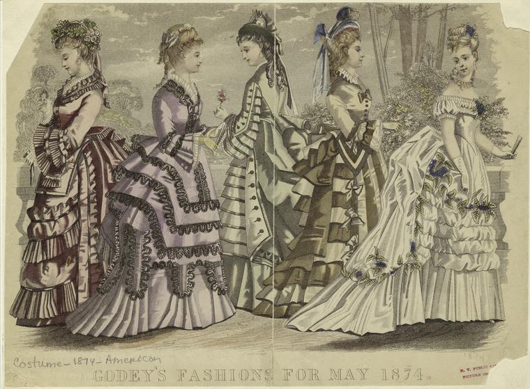 老书里的女士们穿着蓬松的裙子，上面有很多褶边和层次。